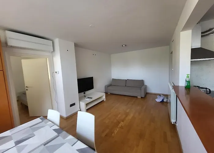 Апартаменты Apartna Obala Копер